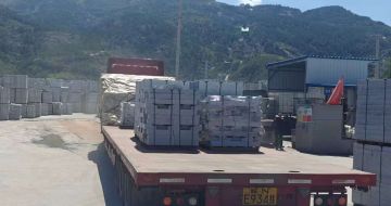 新疆 芝麻白仿形路沿石，直形路沿石