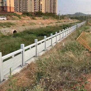 新疆 白麻河道栏杆效果展示图