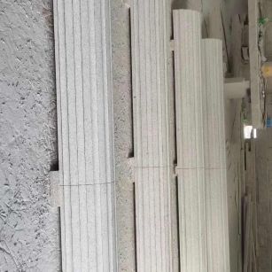 新疆 花岗岩厂家带你看白麻花岗岩门楼大柱柱皮