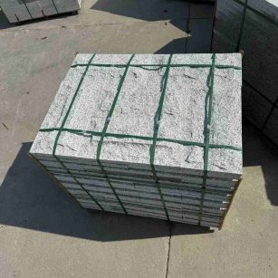 新疆 白麻花岗岩石材自然面蘑菇石成品