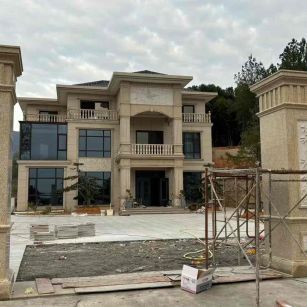 新疆 黄金麻花岗岩别墅雕花外墙干挂配上门口雕花罗马柱