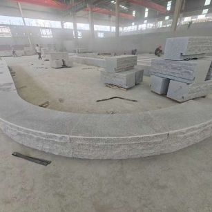 新疆 芝麻白异形坐凳，自然面光面弧形加工