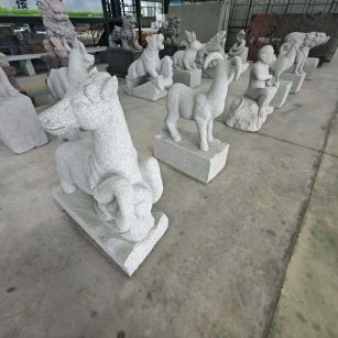 新疆 芝麻白花岗岩造型立体雕刻——十二生肖