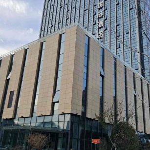 新疆 黄金麻花岗岩外墙干挂