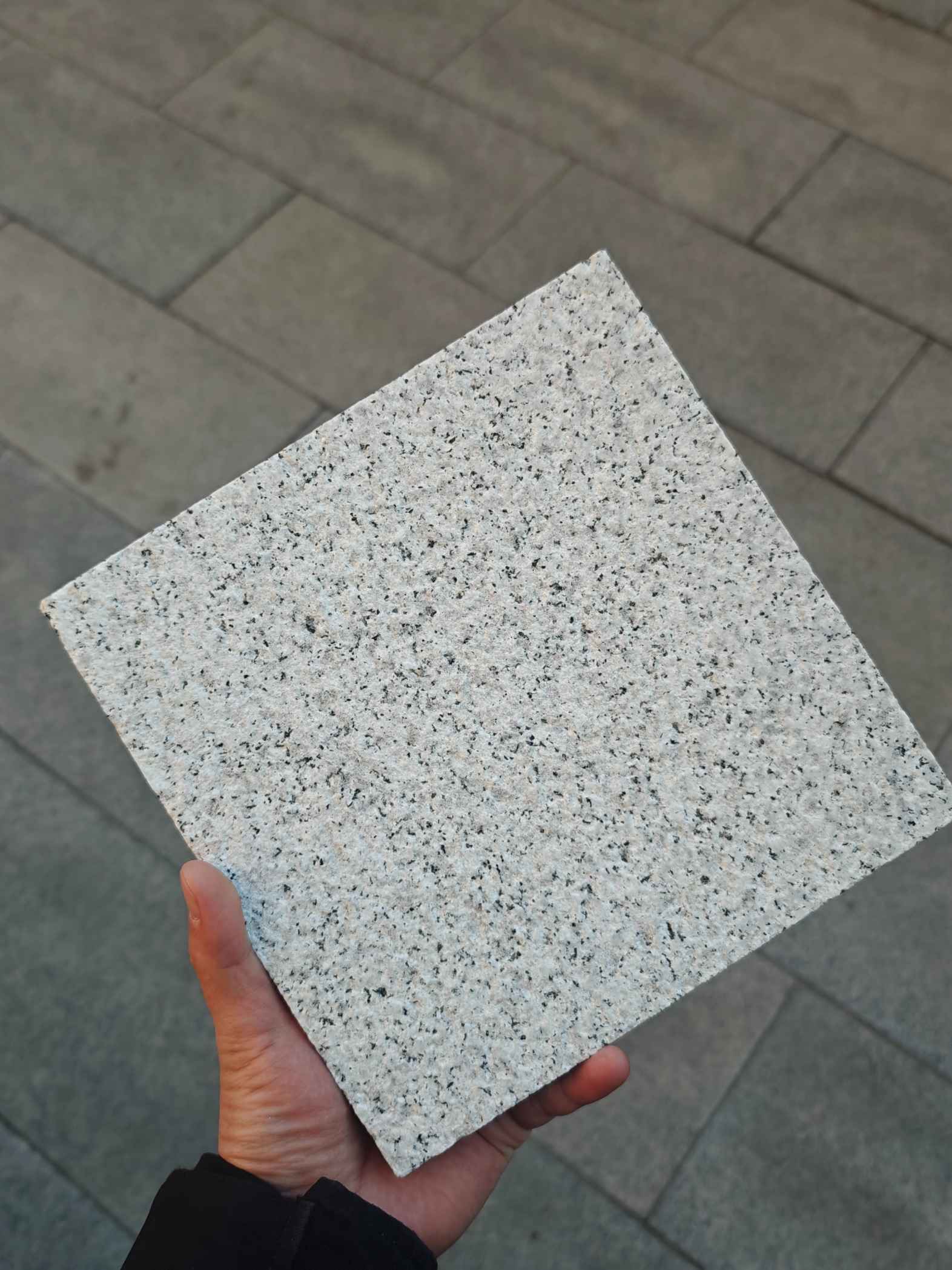 新疆 白麻荔枝面花岗岩石材