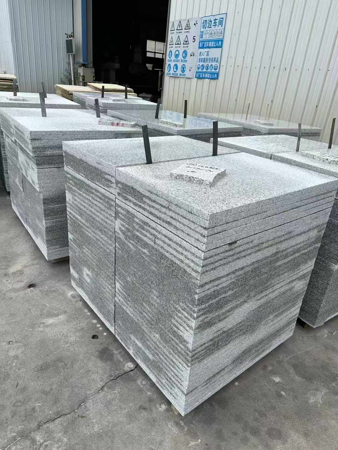 新疆 白麻光面干挂成品