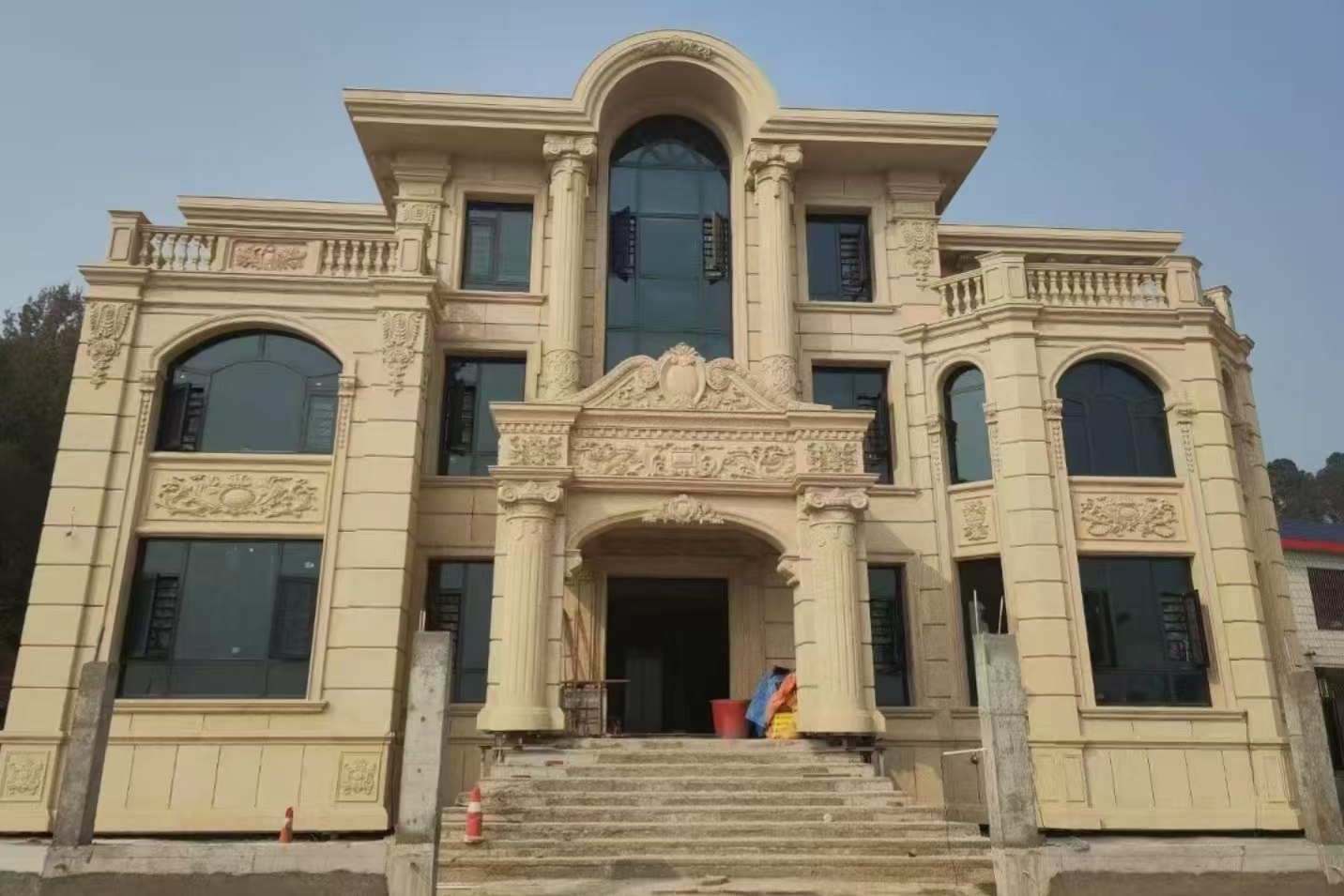 新疆 黄金麻花岗岩别墅外墙干挂