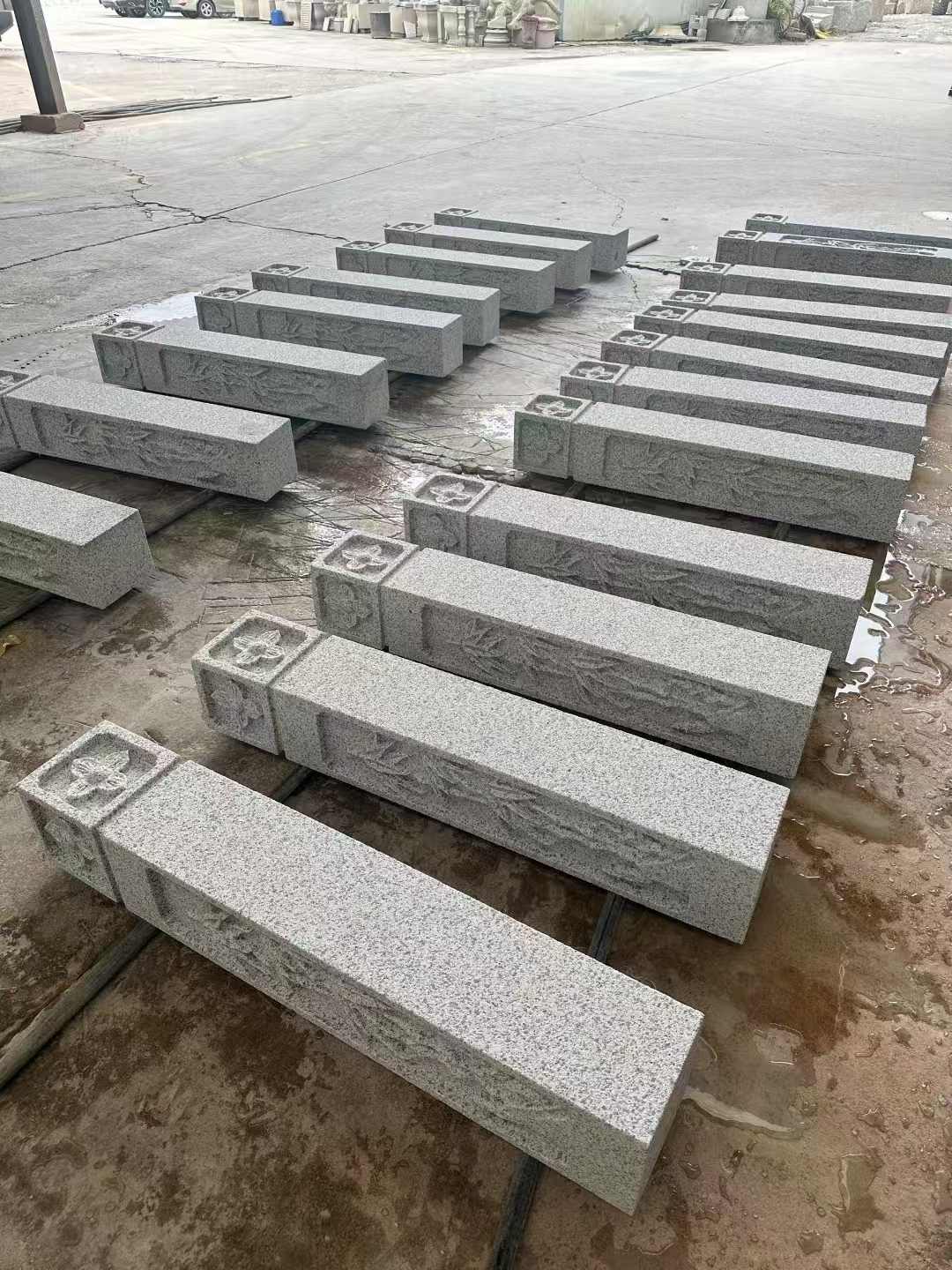 新疆 白麻方柱雕花防水