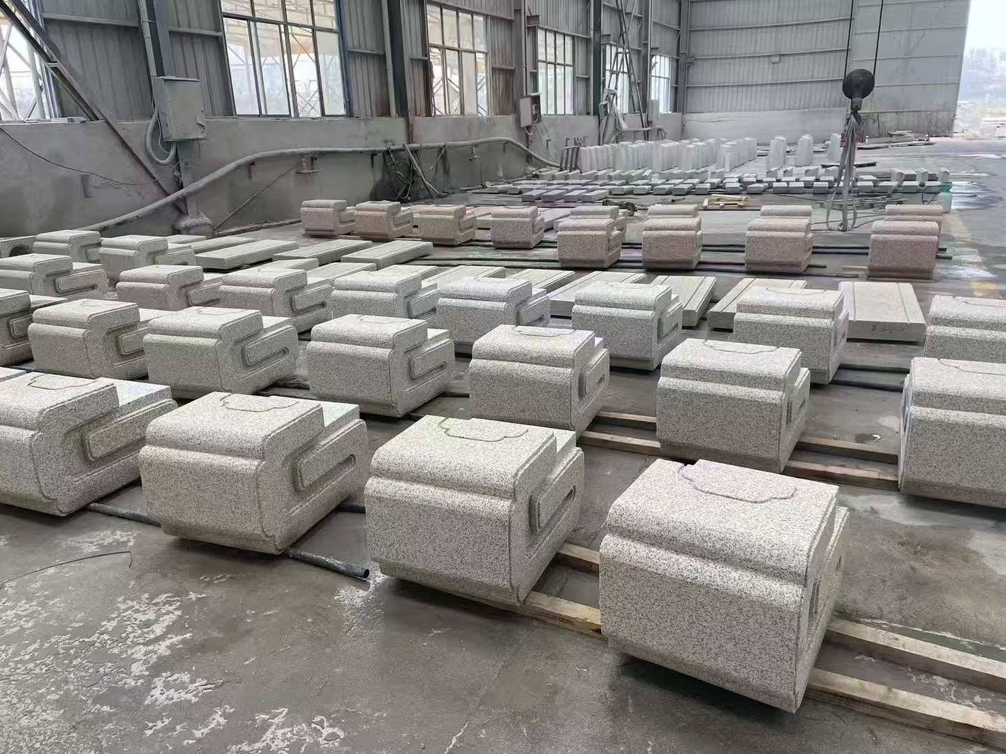 新疆 白麻花岗岩异形加工-石凳，坐凳