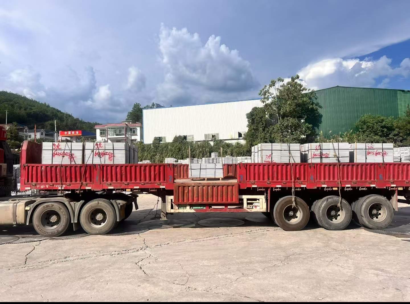 新疆 芝麻灰花岗岩地铺石出货日常